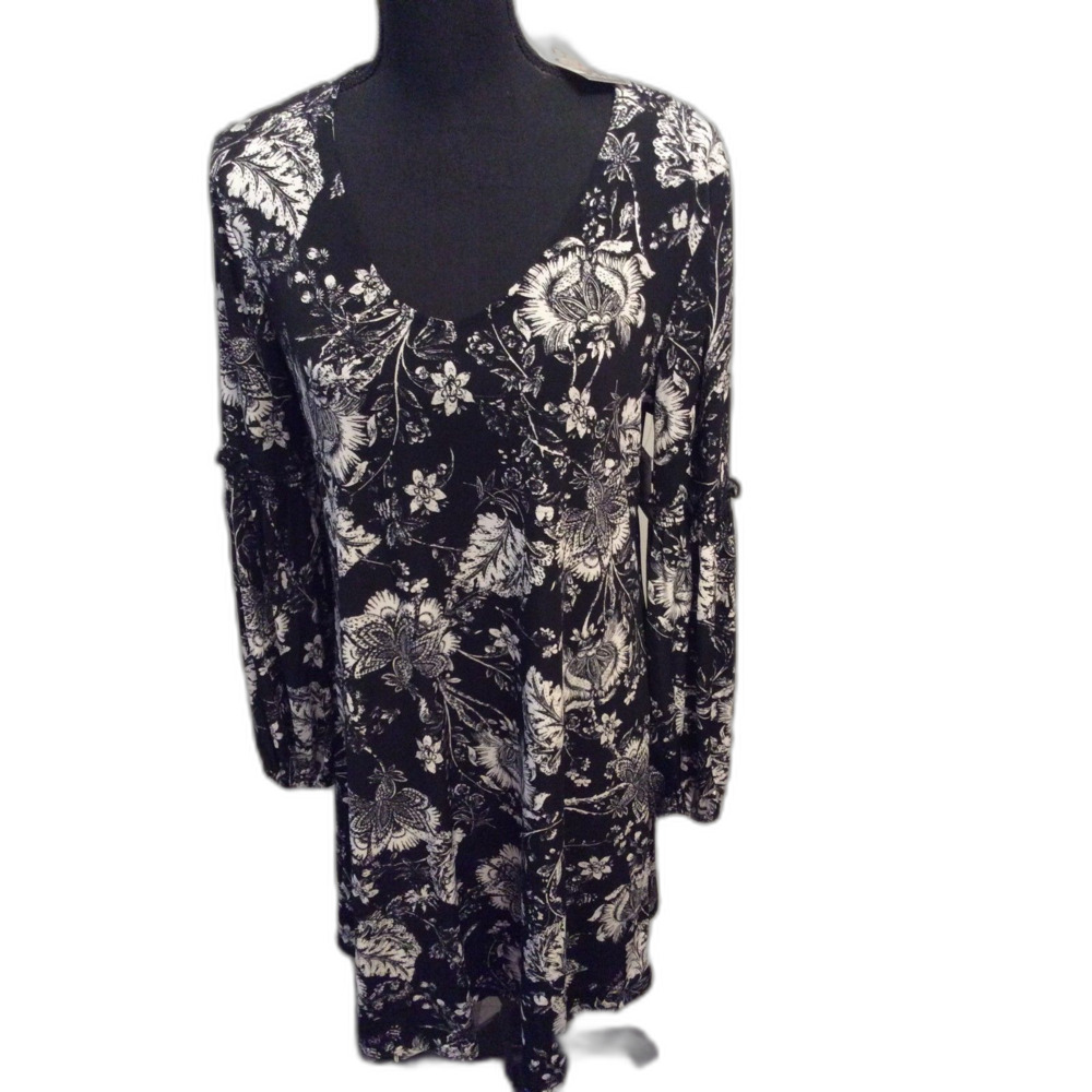 New NWT Karen Kane Black white floral smocked sleeve dress Size Large L